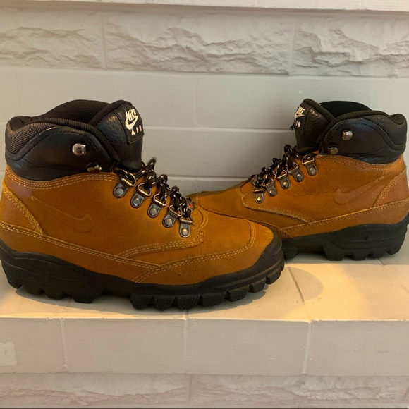 Nike ACG Shoes - Nike ACG All Conditions Gear Air Tumalo II Hiking Boots